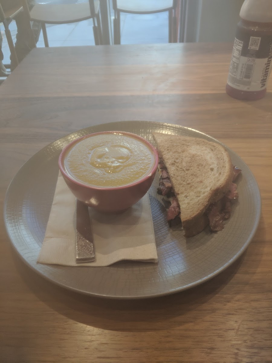 Taproot Eatery - 8