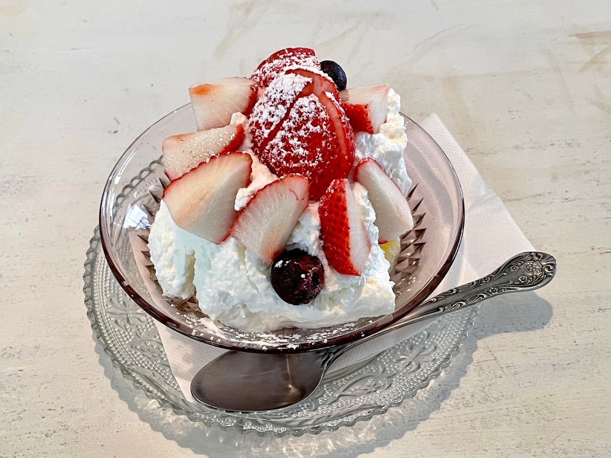 Daniel's gallery, café and lounge ダニエルズ 小豆島 - 2