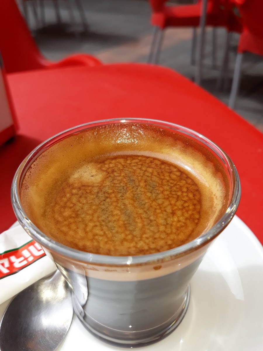 Belmontes Bar and Café - 8