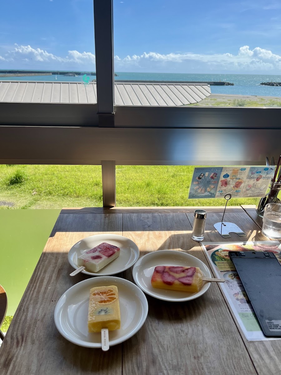 レストラン&カフェ mana mana(2階)道の駅 - 3