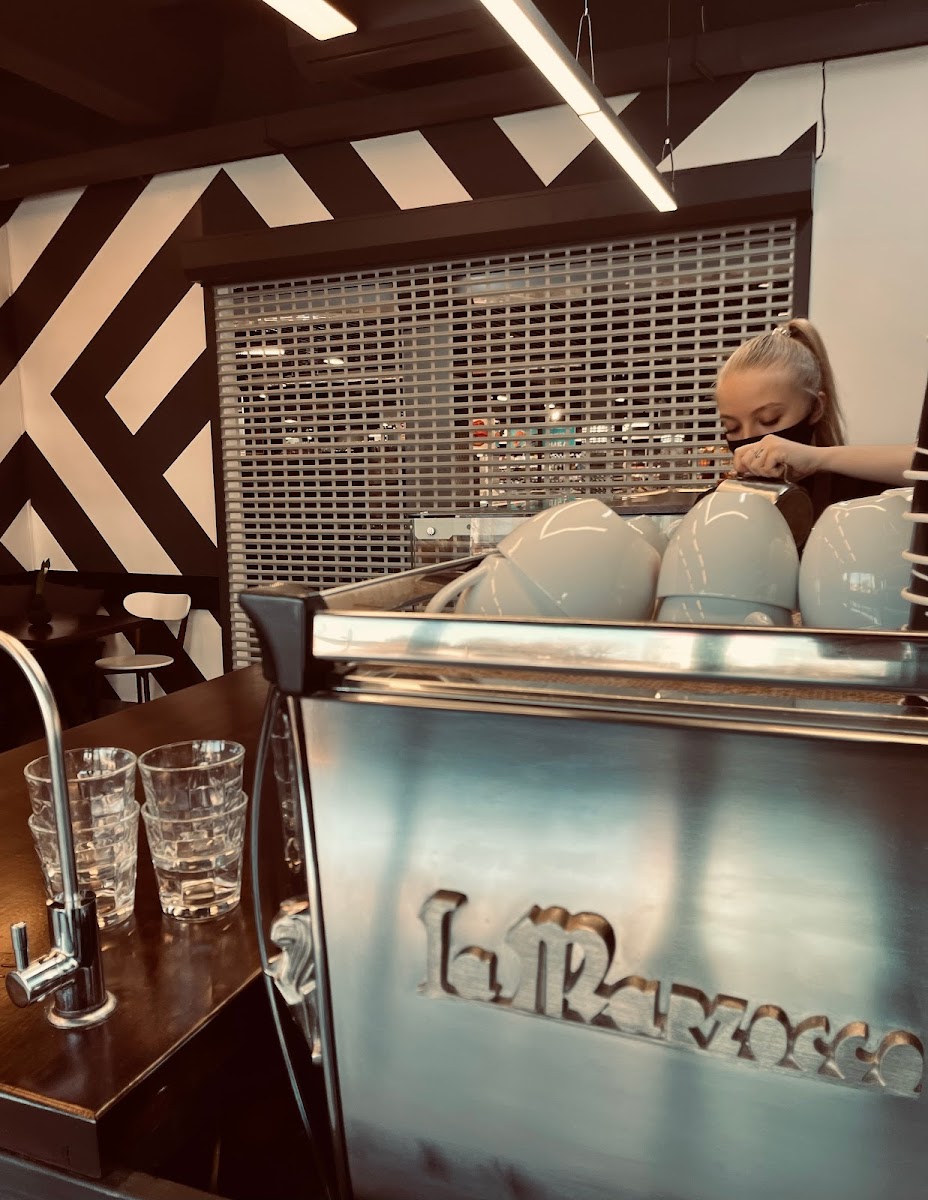 кав'ярня-пекарня Млин/Mlyn Bakery ТЦ 'ЦУМ'