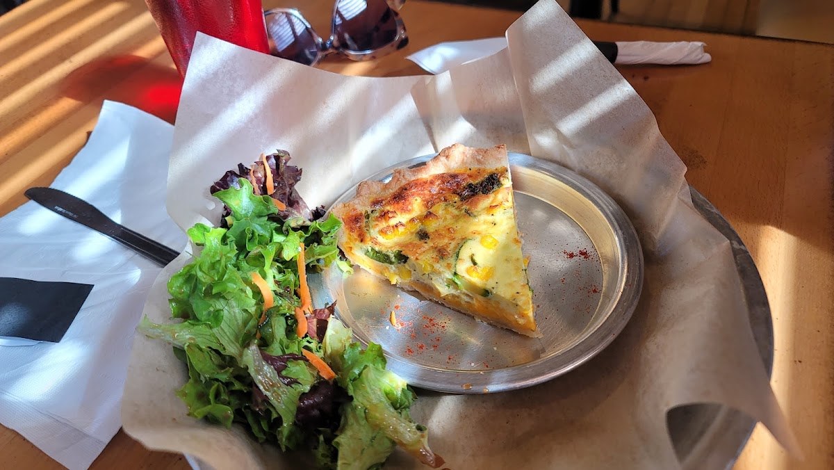 Shiny Moon Cafe - 3