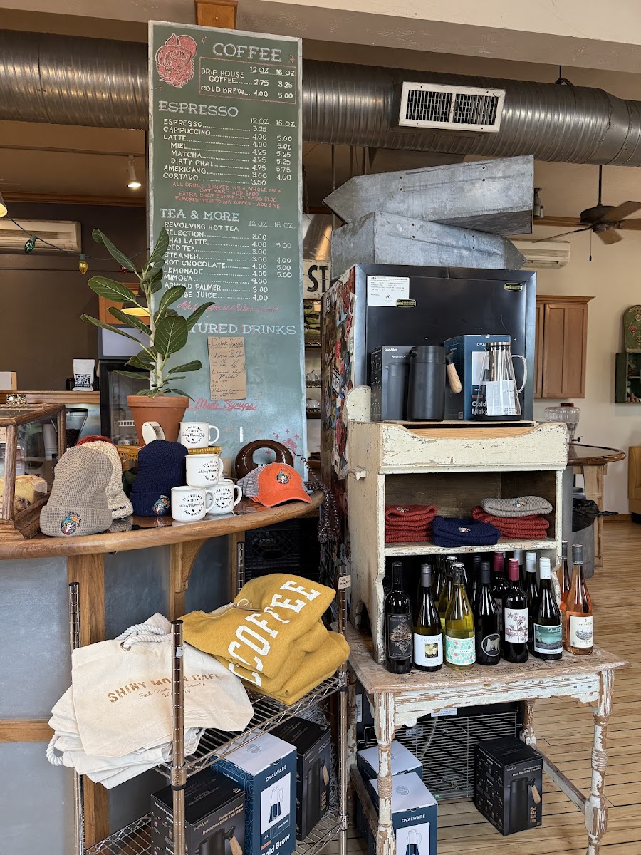 Shiny Moon Cafe - 4