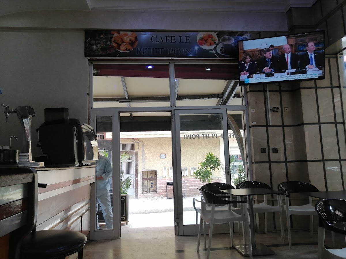 Café Le Petit Point