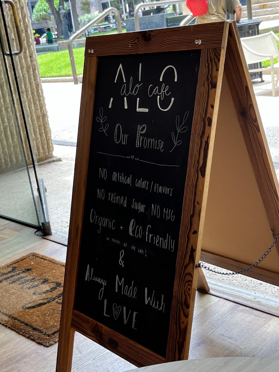 ALO Cafe Hawaii - 6