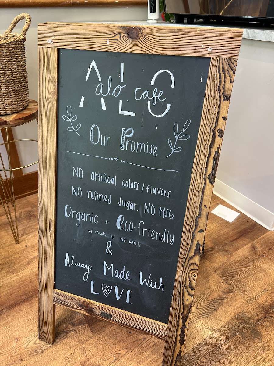 ALO Cafe Hawaii - 7