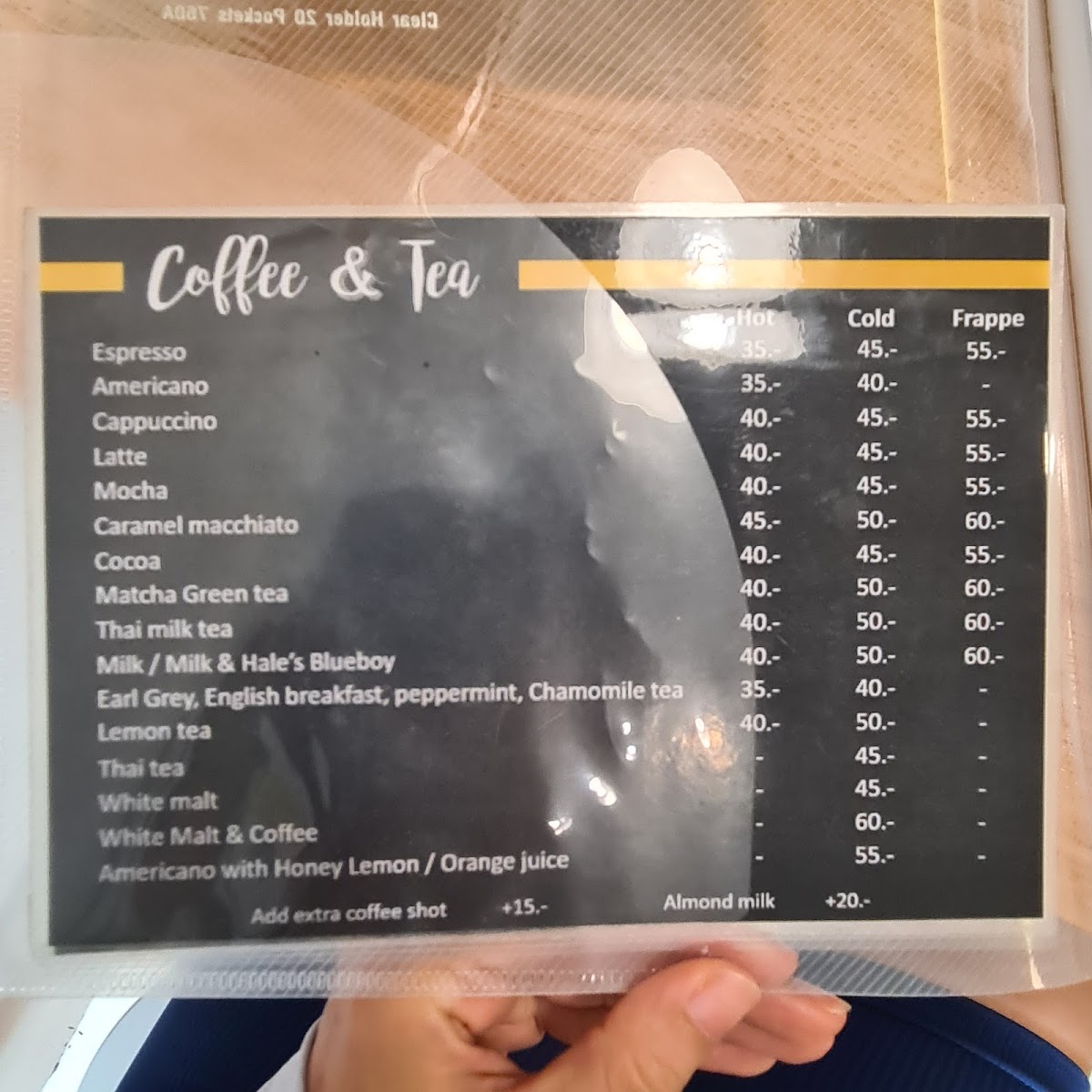 Chuenjai Alley Cafe - 9