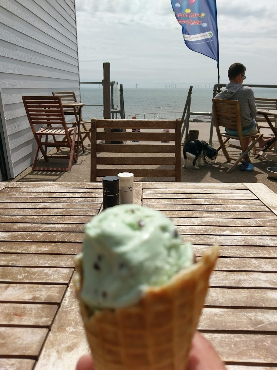 Beaches Cafe - 5