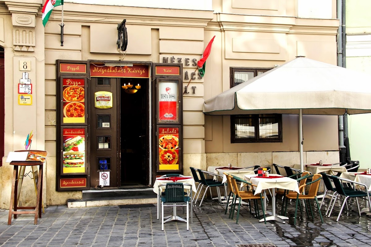 Mézeskalács Kávézó