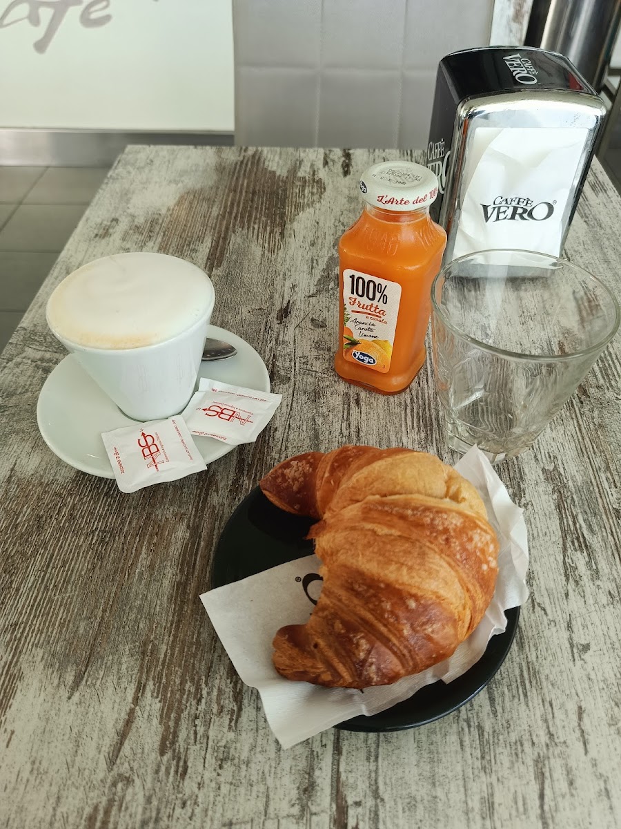 Le Petit Cafè - 2