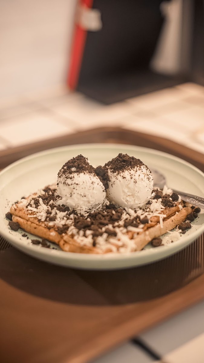 Glace House Ice Cream and Coffee - 8