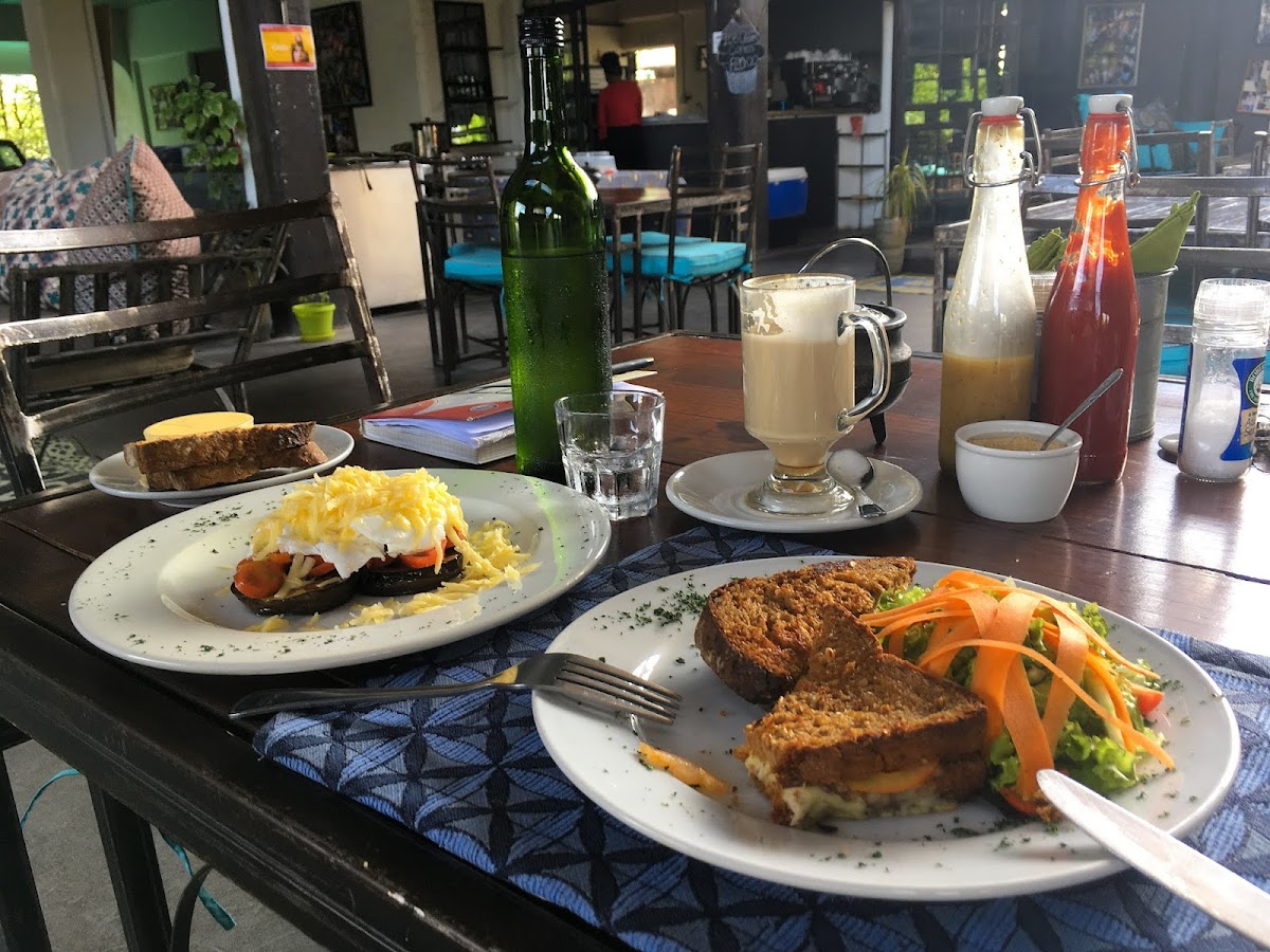 Motsana Centre & The Arts Cafe - 2