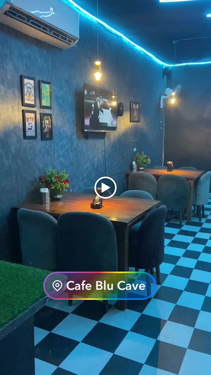 CAFE BLU CAVE