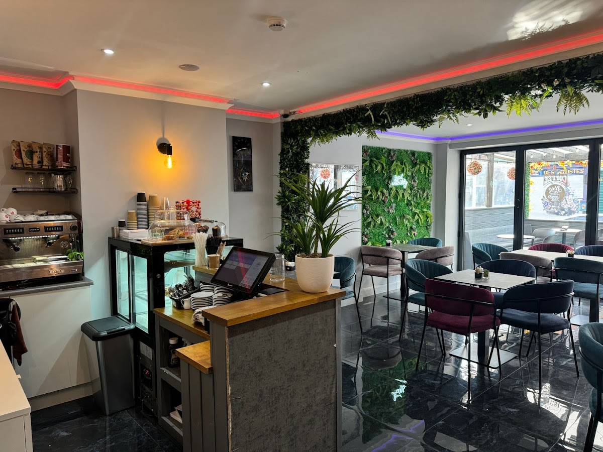 Kalaja Lounge & Play Cafe