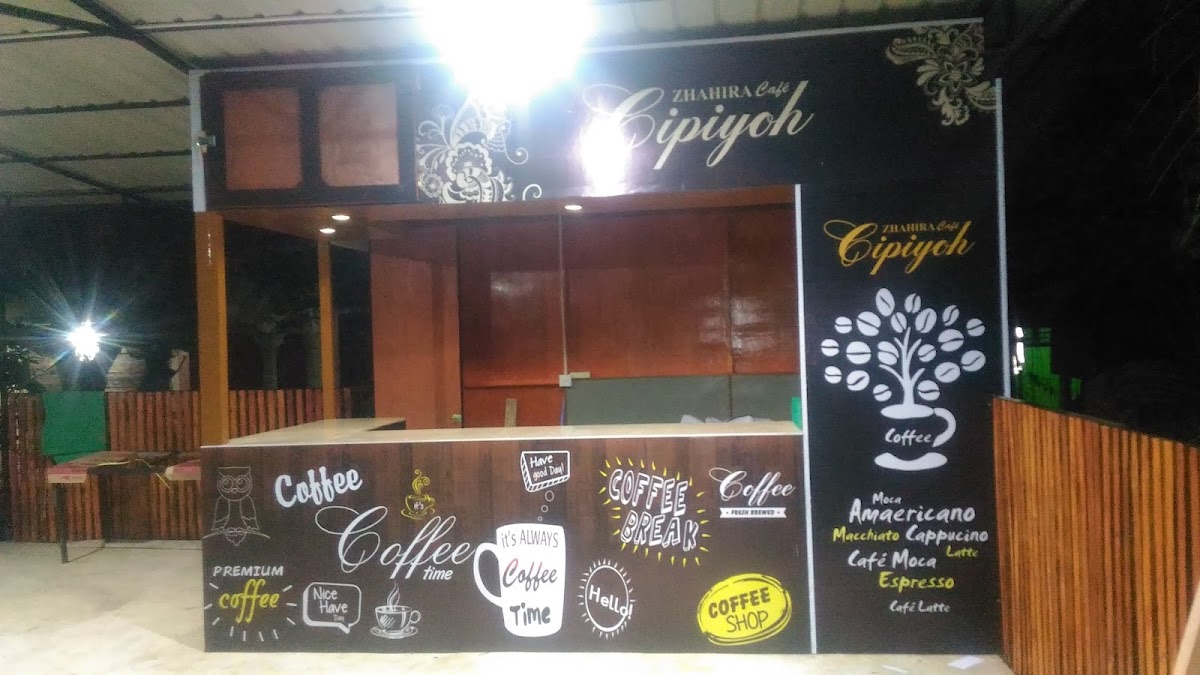 Zhahira Cafe Cipiyoh