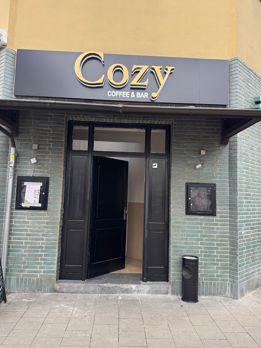 Cozy Coffee & Bar