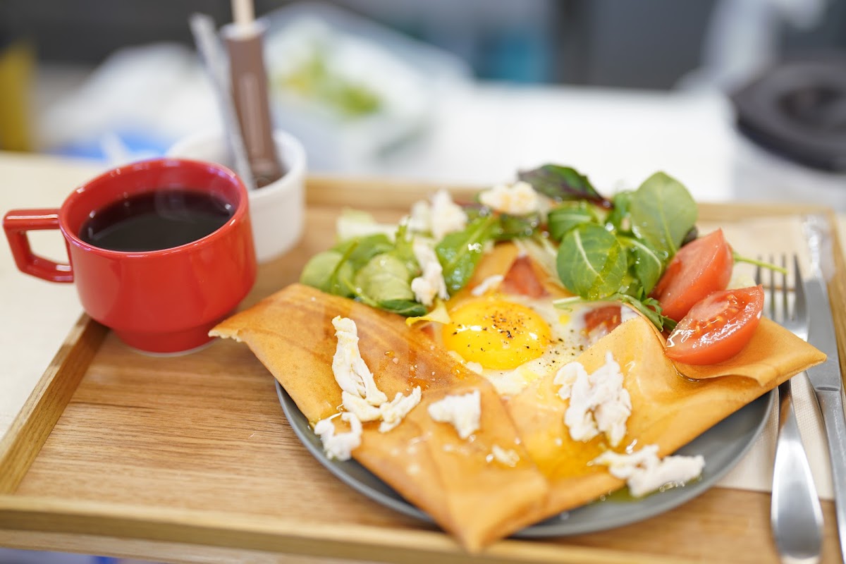 Book & Cafe Stand Shinjo Gekijo - 3