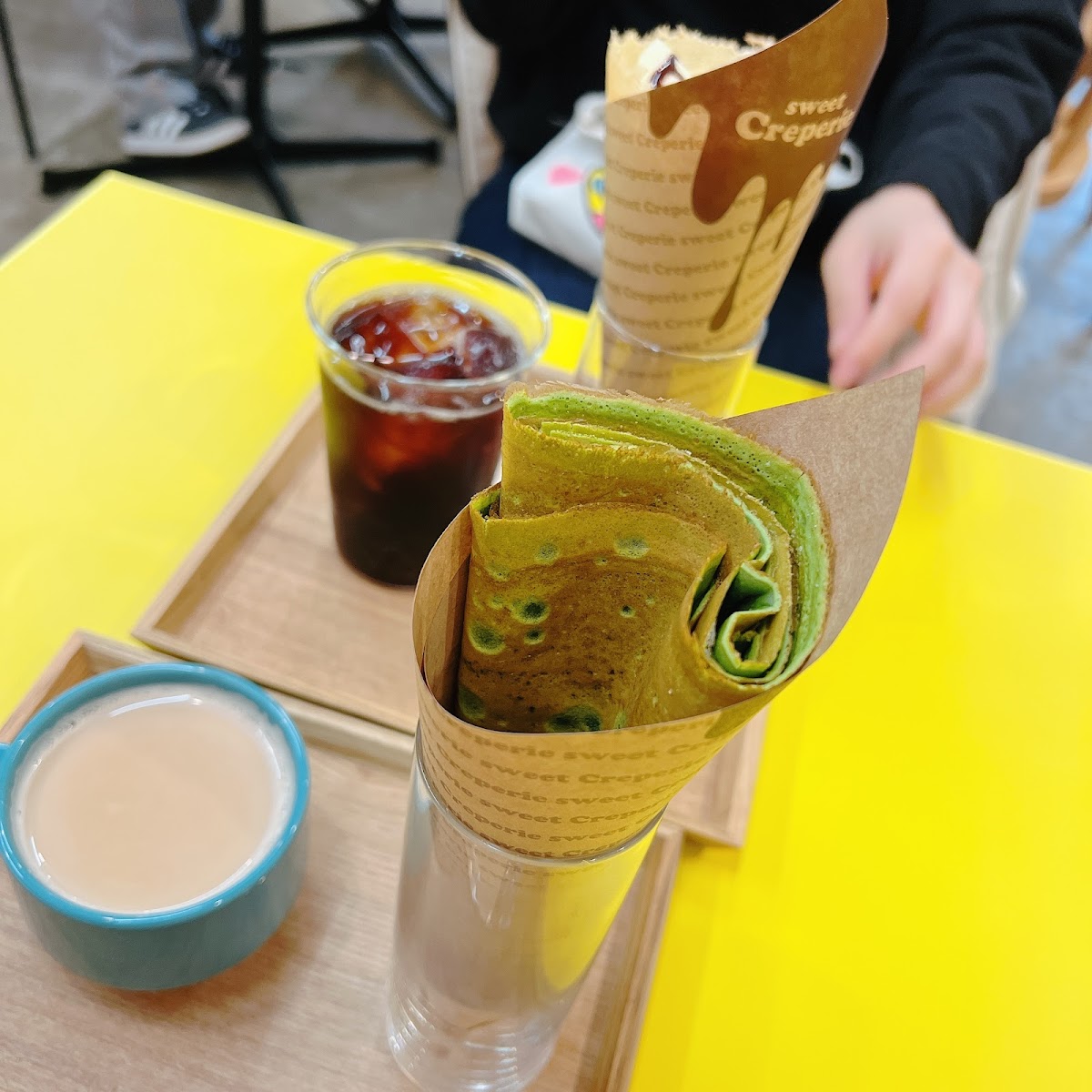 Book & Cafe Stand Shinjo Gekijo - 9