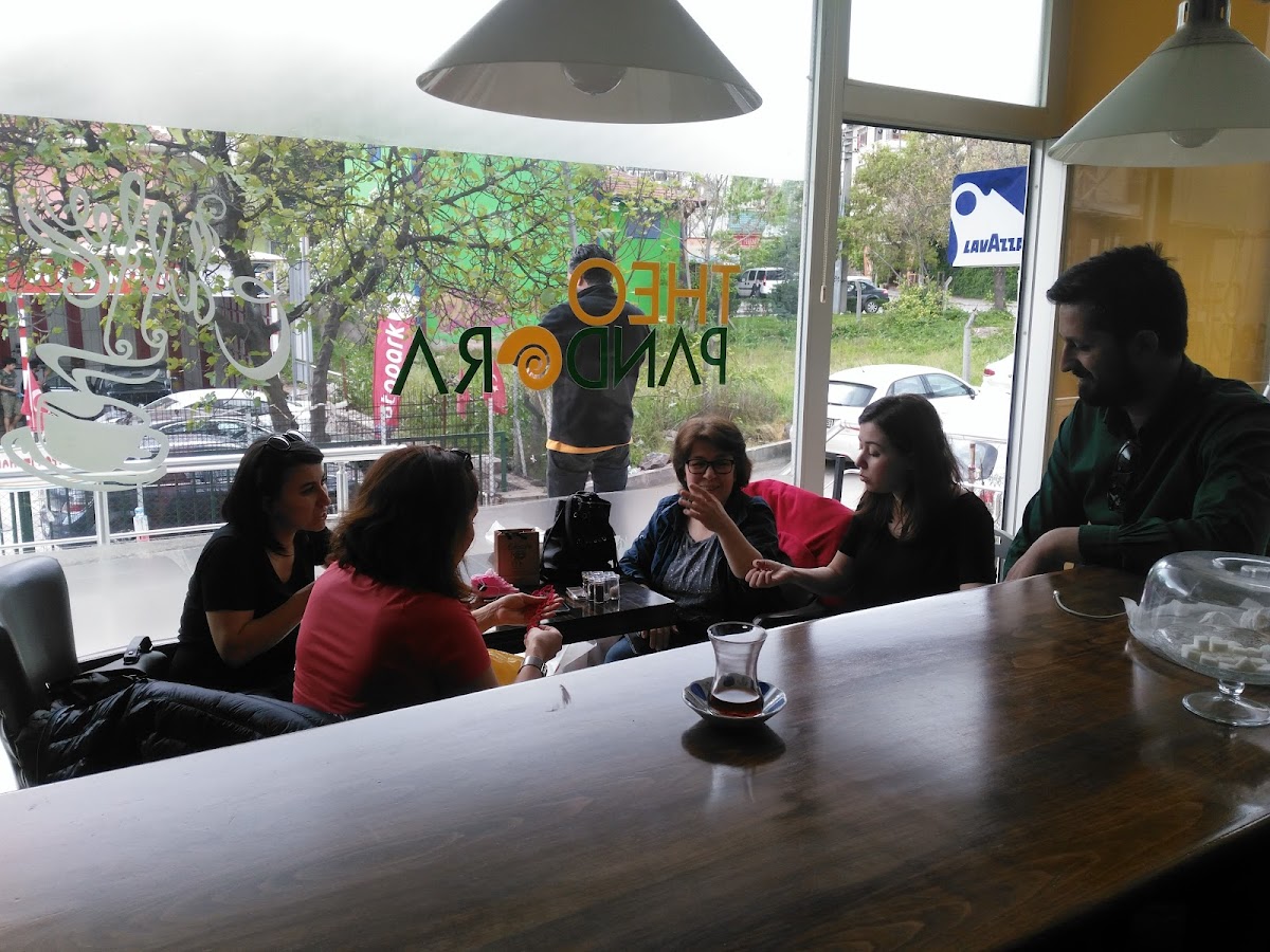 Teo Pandora Cafe