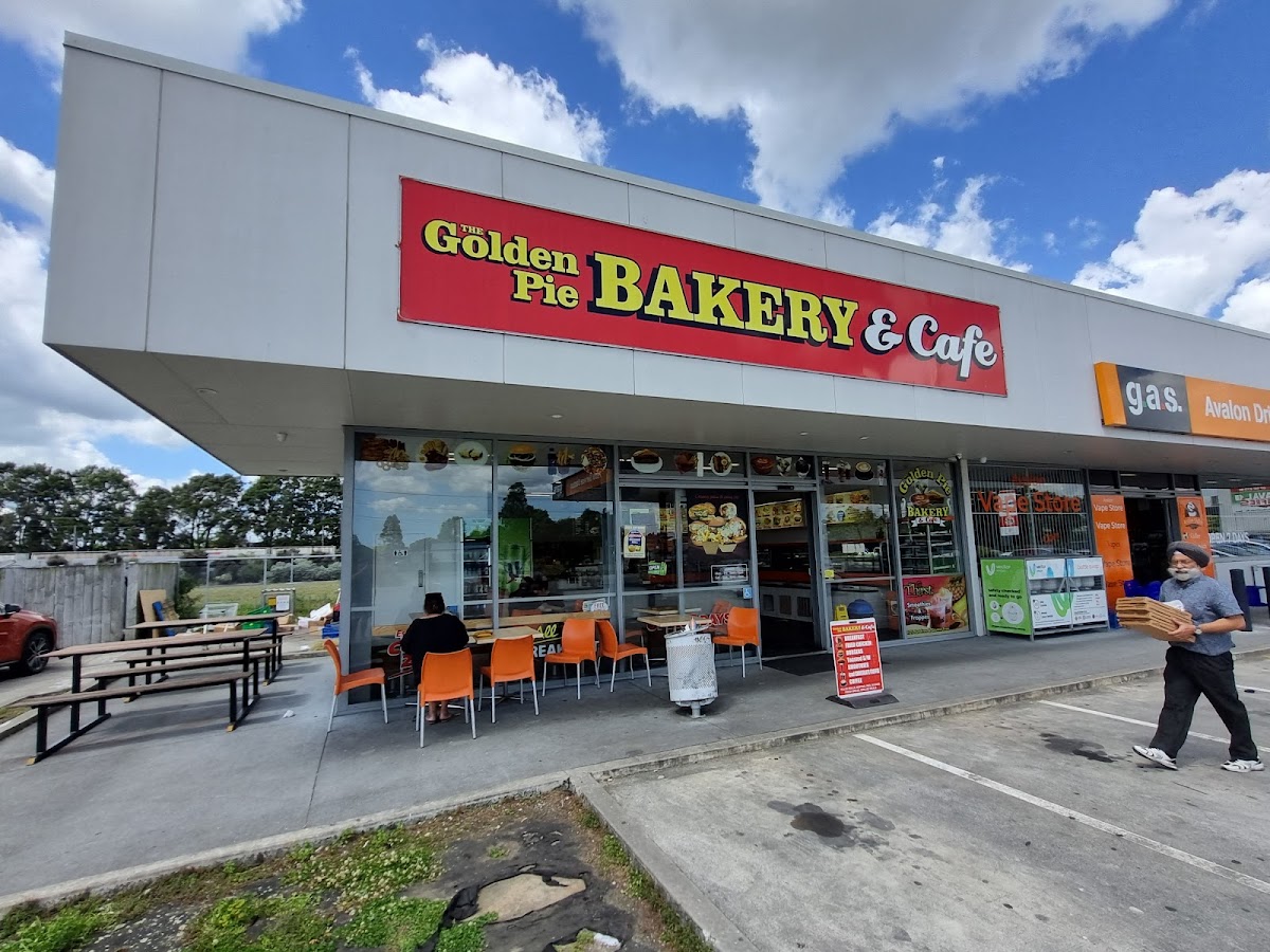 Golden Pie Bakery And Cafe - 1