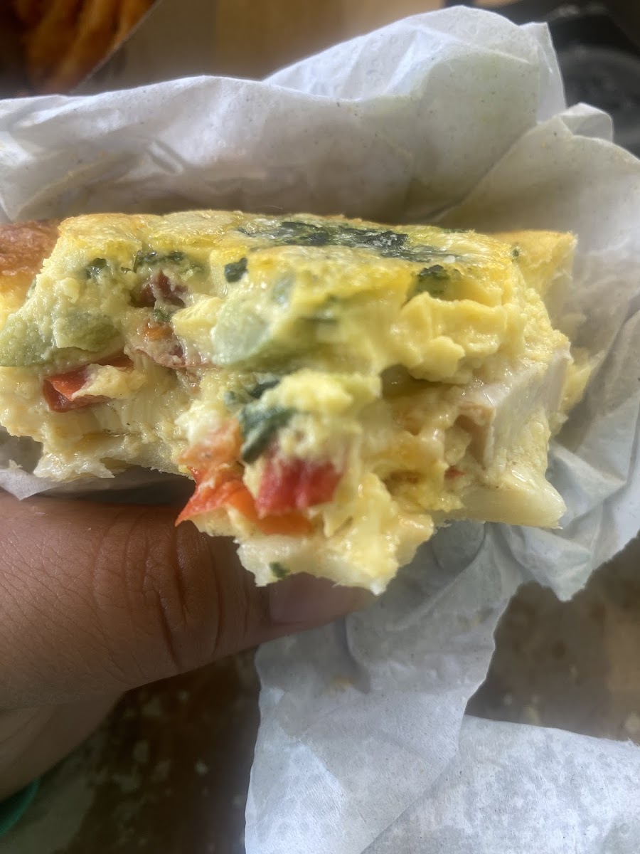 Golden Pie Bakery And Cafe - 8