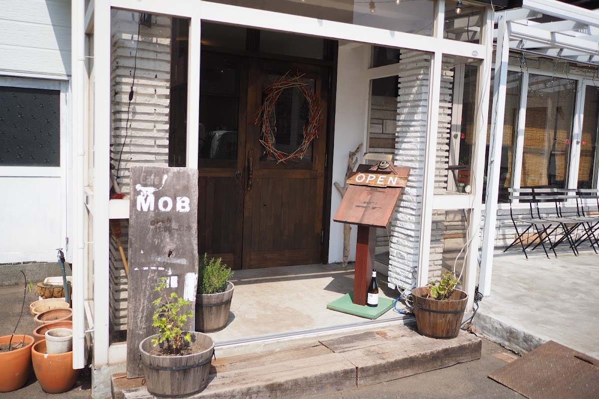 Cafe M.O.B.