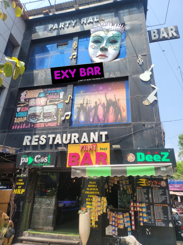 Filmy Cafe & Bar