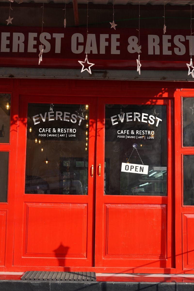 Everest Cafe & Restro