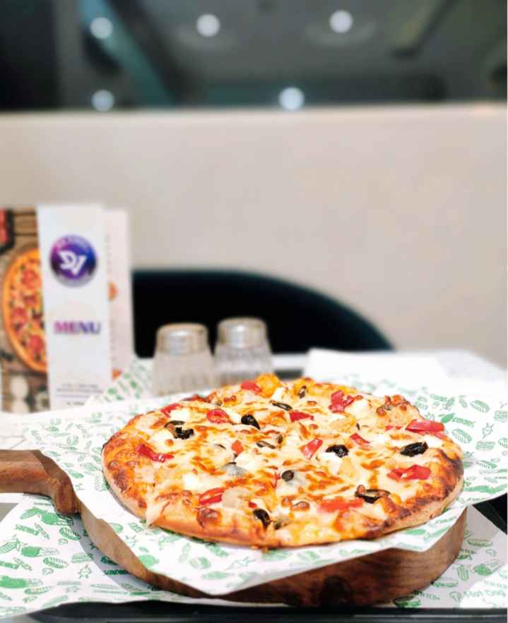 Da Vinci Arcade and Cafe - 2