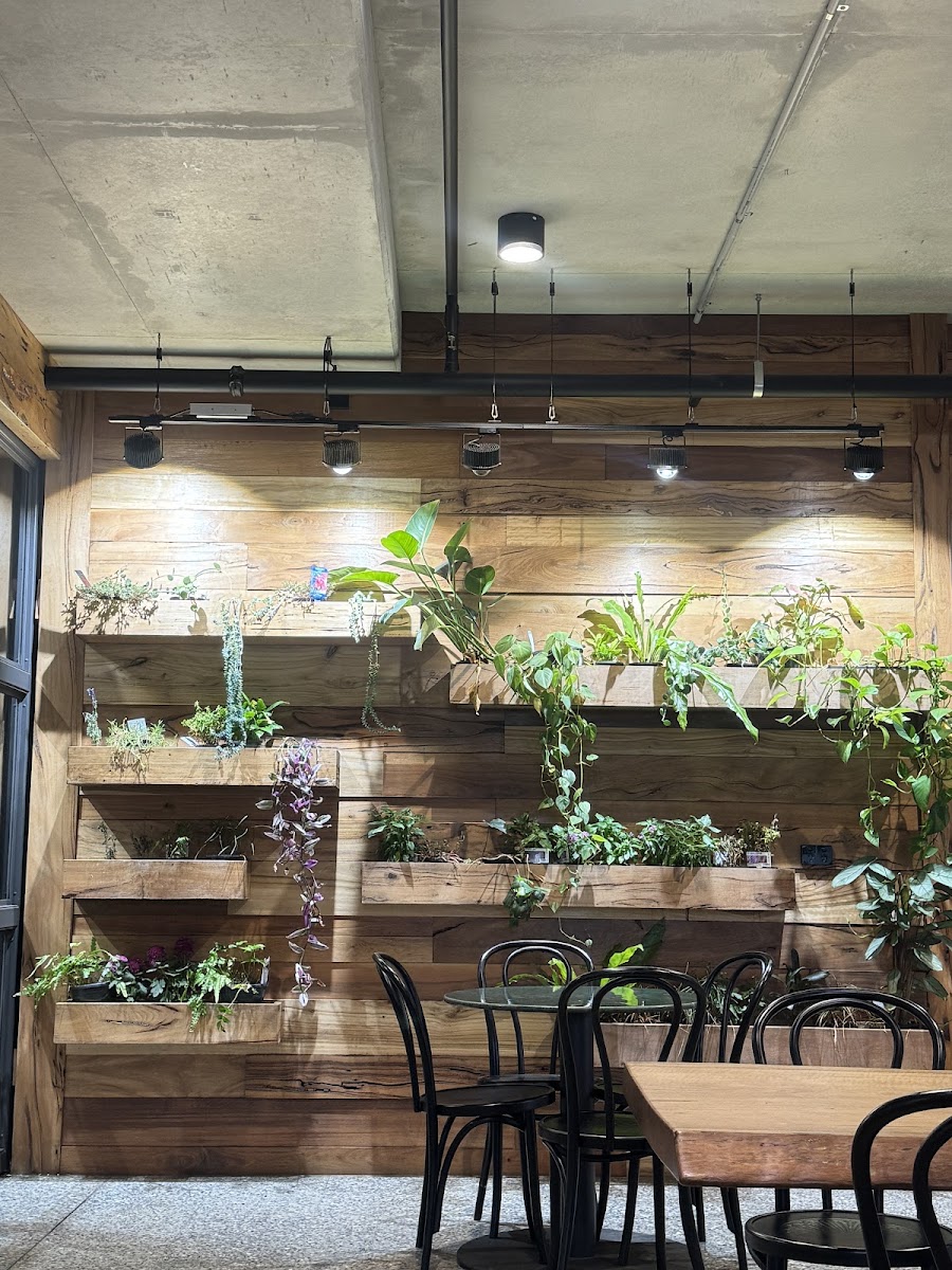 Granite & Grind Cafe - 4