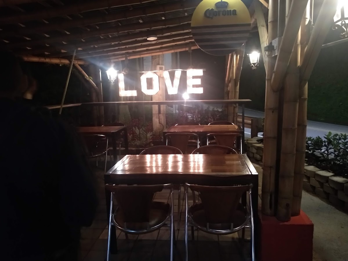 CUp Coffe Y Muebles Rusticos