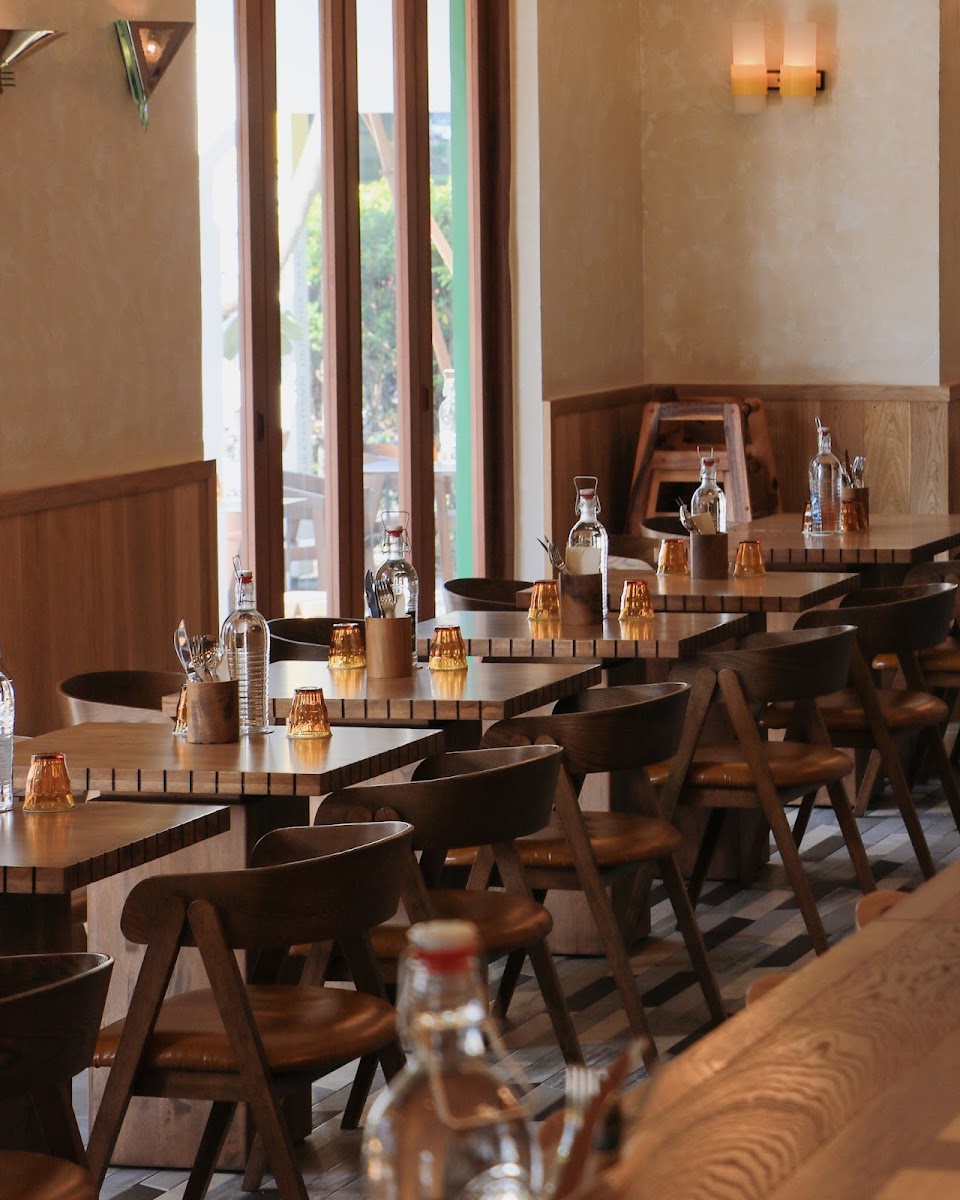 Common Man Coffee Roasters - Alexandra Road