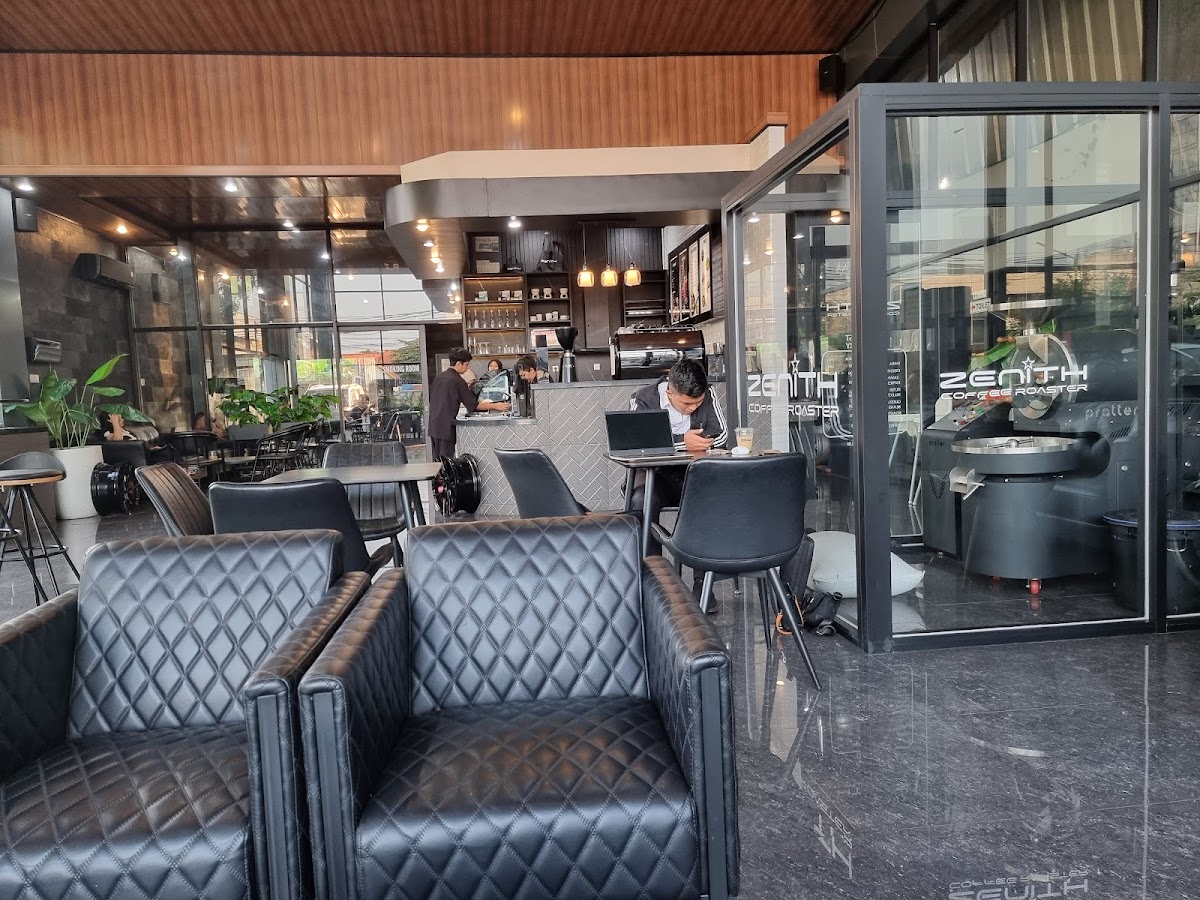 Zenith Bengkel & Coffee Roaster