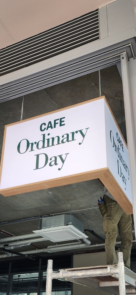 Ordinary day cafe