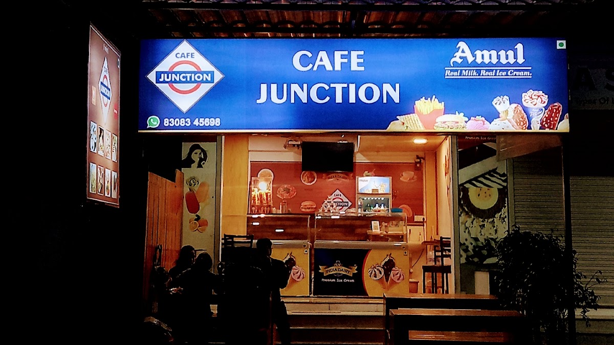 Cafe Junction