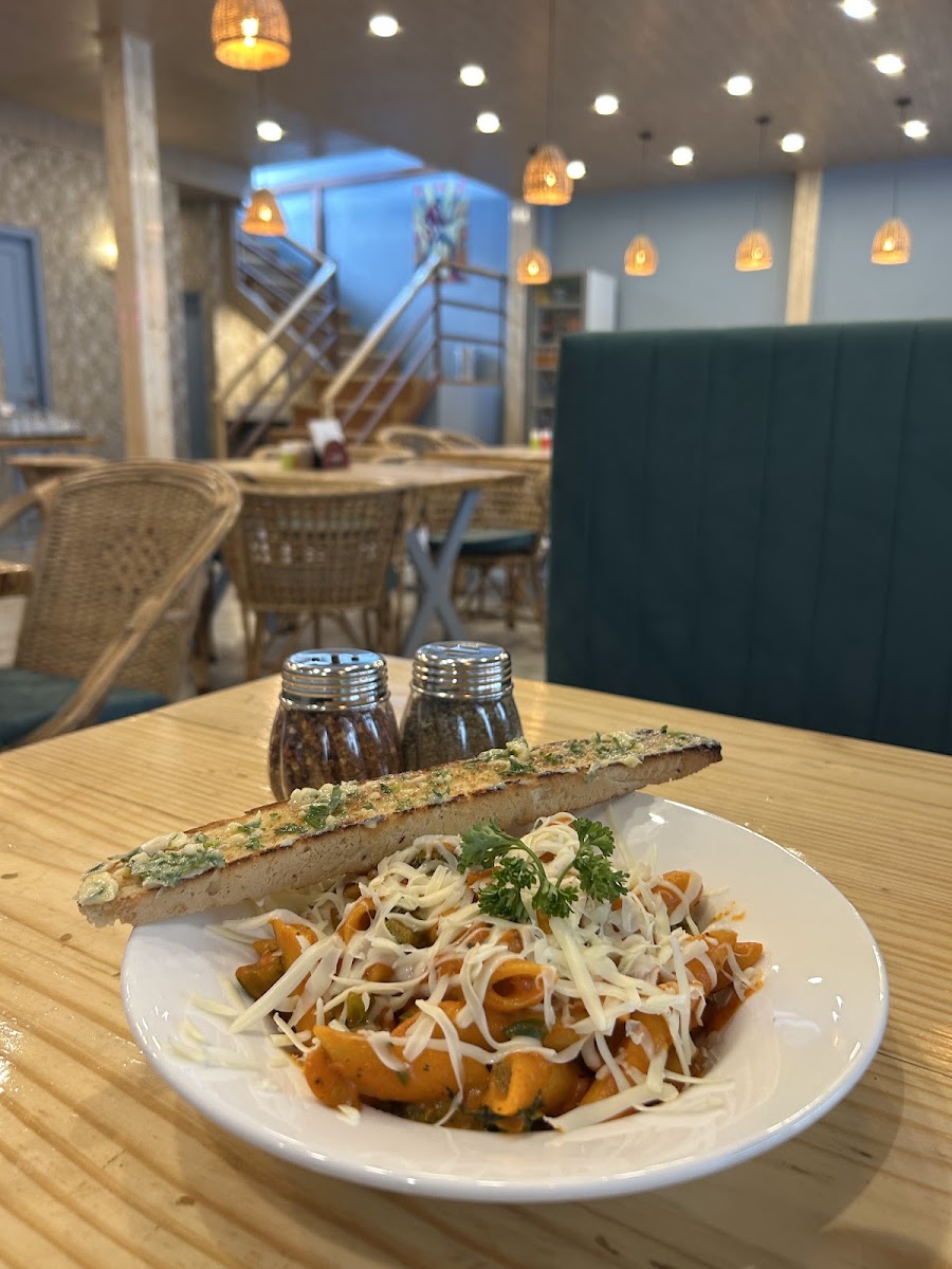 Cafe Evergreen Manali - 7