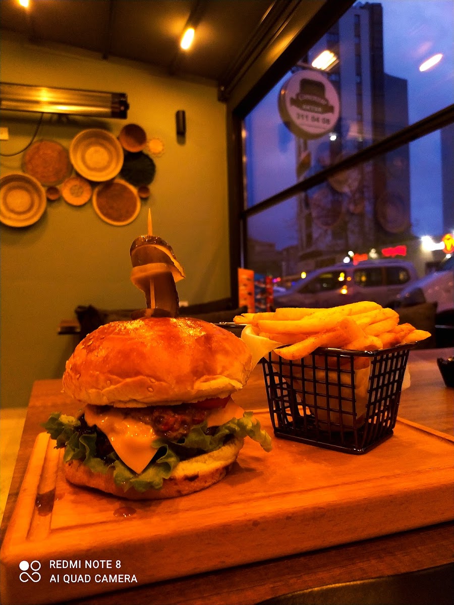 Morfom Cafe Restaurant - 2