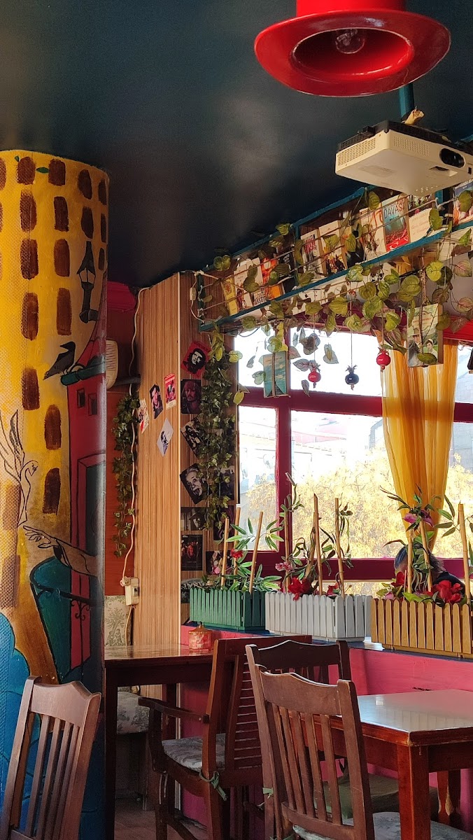 NAİF KİTABEVİ CAFE - 3