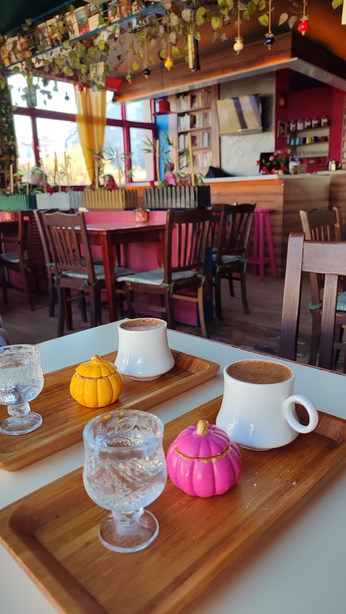 NAİF KİTABEVİ CAFE - 5