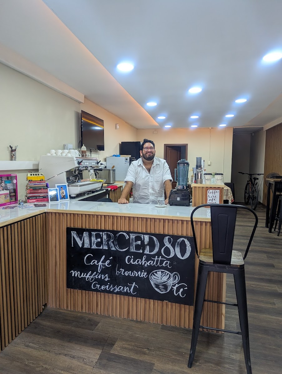 Cafetería Merced 80 - 6