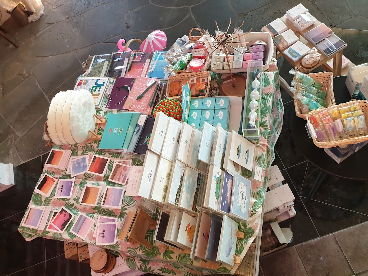 Elephant on the sea - 7