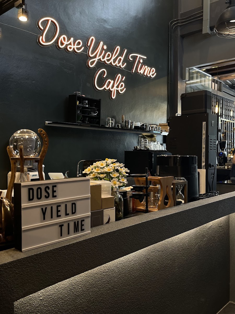 Dose / Yield / Time Cafe - 3