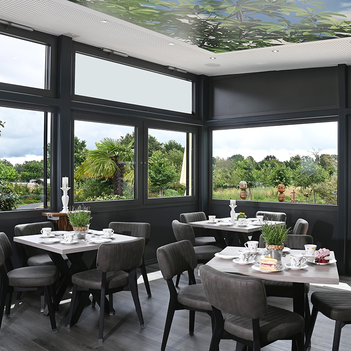 OPA ERNYS GARTEN I Hofcafé