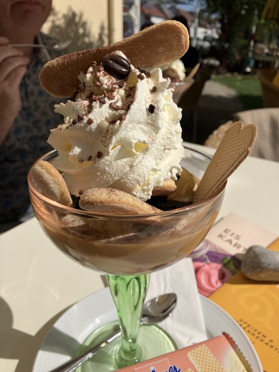 Sunny Cafe & Konditorei - 8