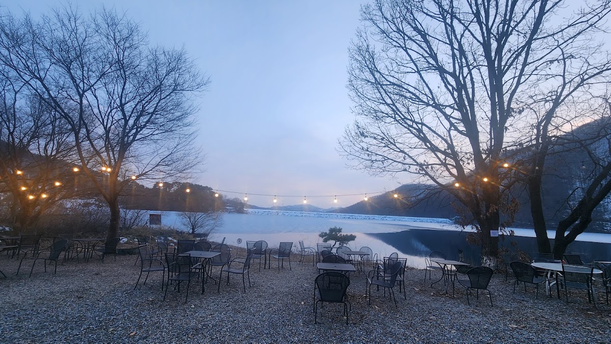 Ross Garden Cafe & Vino - 4