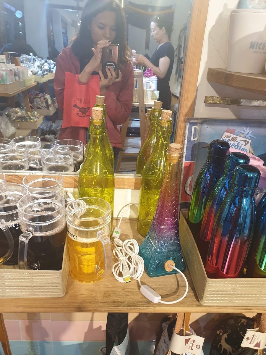 Om Dhuri Gallery Cafe - 10