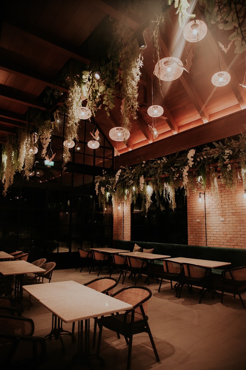 Bat Tales Cafe & Restaurant Khaoyai