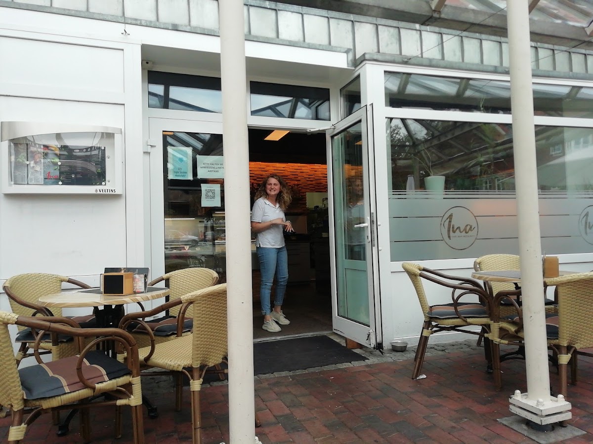 Cafe Bar Ina