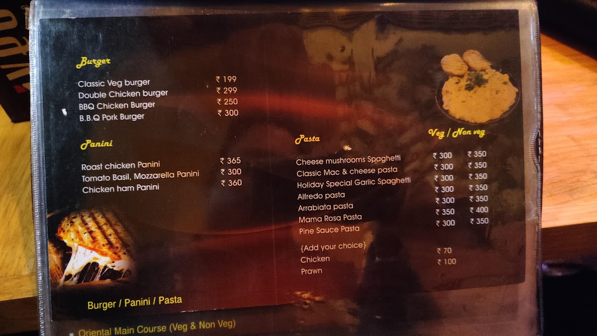 HOLIDAY CAFÉ &! Holiday Home Stay - 9