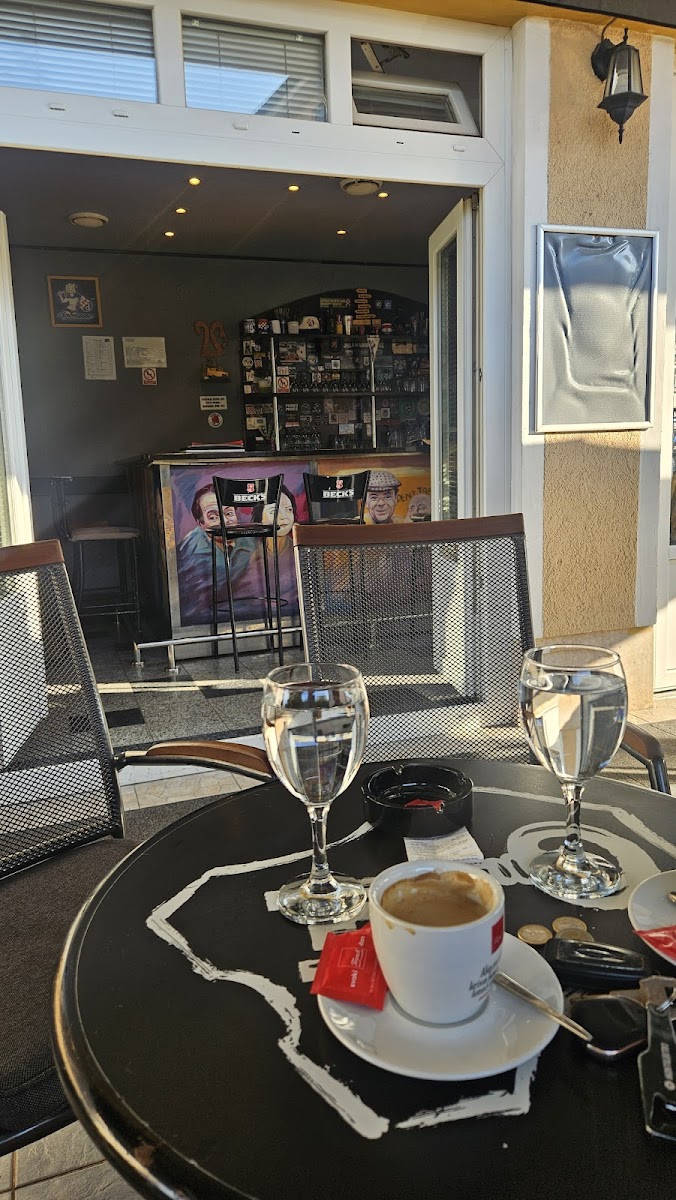 Caffe Bar 'Del Boy's' Zagreb - 2